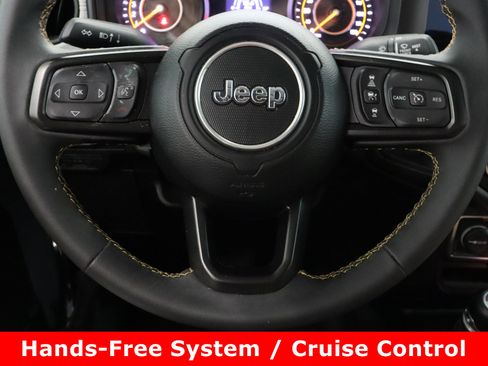 Used 2024 Jeep Gladiator Sport image 24