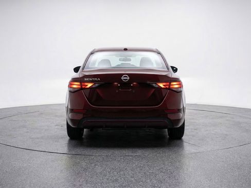 Used 2025 Nissan Sentra SV image 7