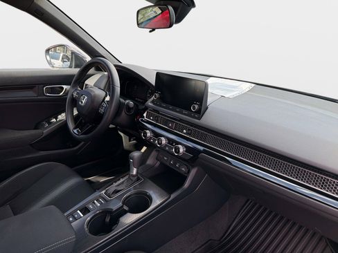 Used 2025 Honda Civic Sport image 24