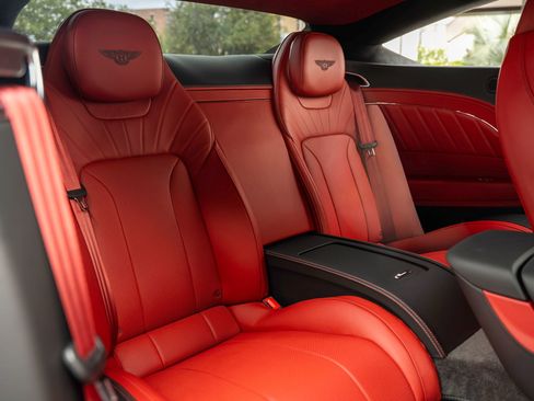 Used 2024 Bentley Continental GT AWD/4WD image 17