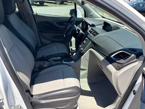 Used 2016 Buick Encore FWD image 19