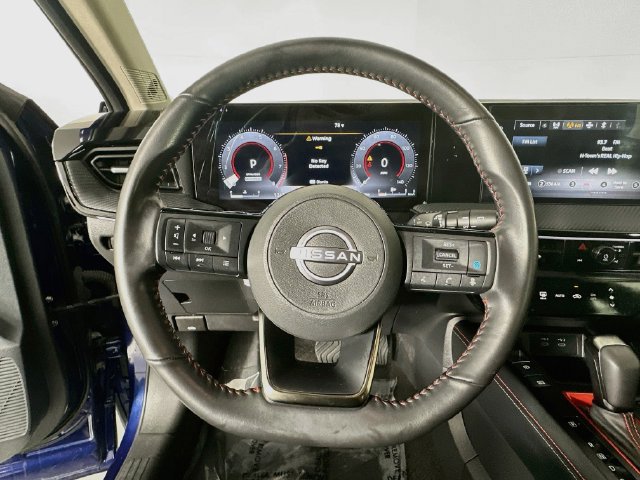 Used 2025 Nissan Kicks SR FWD image 13