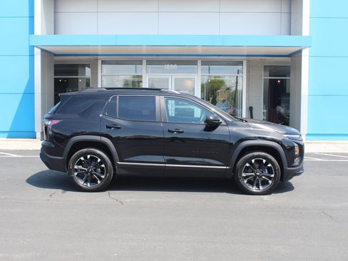 New 2026 Chevrolet Equinox RS w/ Convenience Package III AWD/4WD image 3