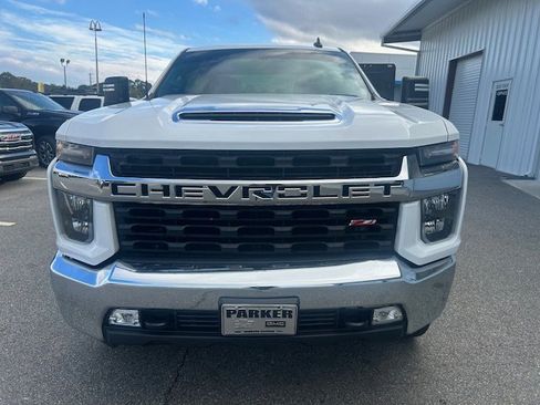 Used 2022 Chevrolet Silverado 2500 LT w/ Convenience Package image 2