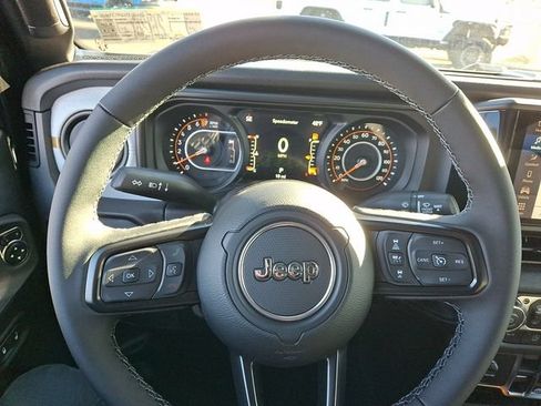 New 2026 Jeep Gladiator Sport AWD/4WD image 17