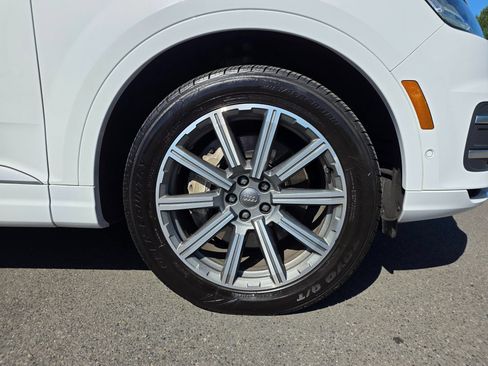 Used 2019 Audi Q7 3.0T Premium Plus w/ Premium Plus Package AWD/4WD image 9