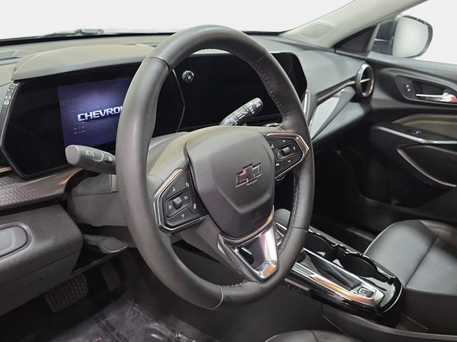 Used 2025 Chevrolet Trax ACTIV w/ Sunroof Package FWD image 14