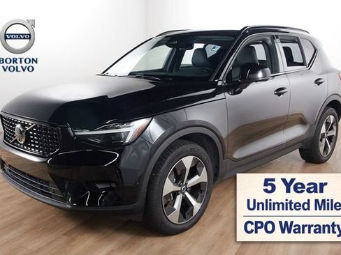 Certified 2026 Volvo XC40 B5 Plus AWD/4WD image 1