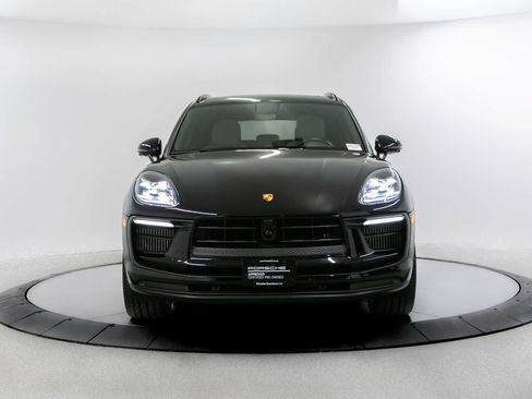 Certified 2023 Porsche Macan S AWD/4WD image 10