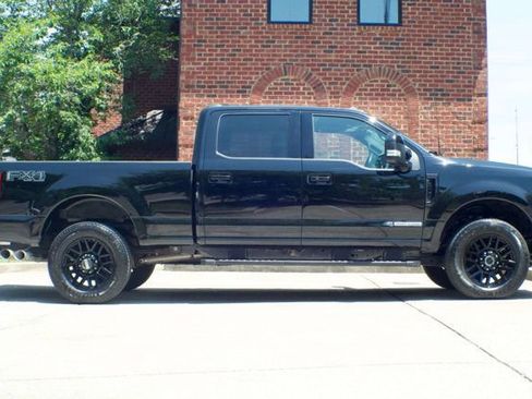 Used 2022 Ford F250 Lariat w/ Lariat Ultimate Package AWD/4WD image 3