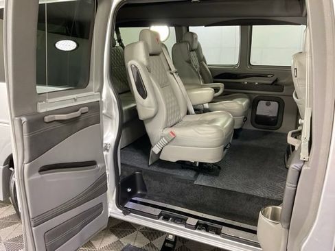 Used 2023 Chevrolet Express 2500 RWD image 30