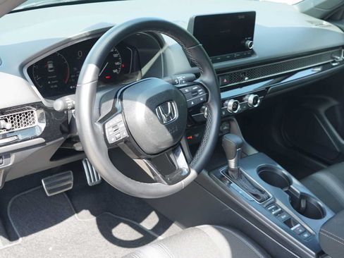 Used 2025 Honda Civic Sport image 8
