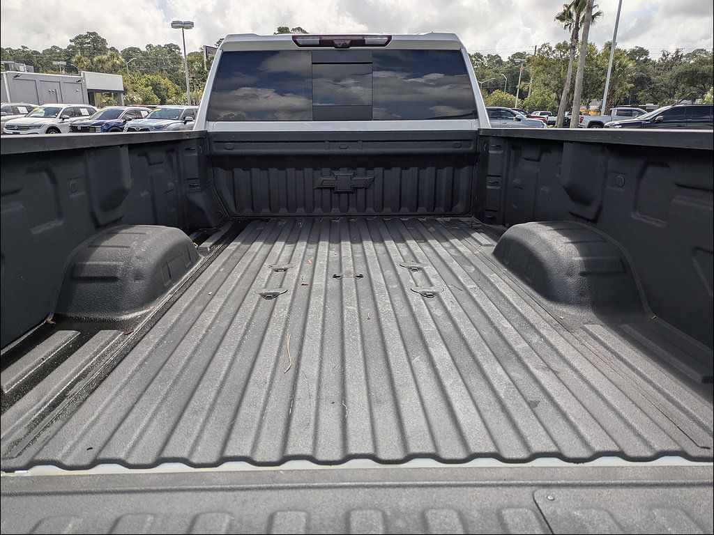 Used 2025 Chevrolet Silverado 3500 High Country w/ Technology Package AWD/4WD image 17