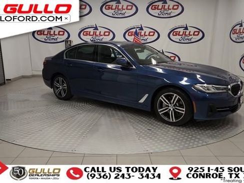 Used 2021 BMW 530e w/ Executive Package image 2