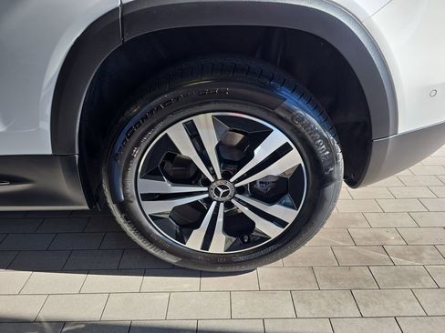 Certified 2025 Mercedes-Benz GLB 250 image 35