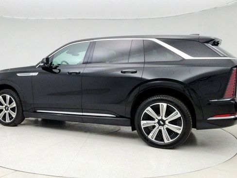 Used 2025 Cadillac Escalade IQ Luxury 2 image 7