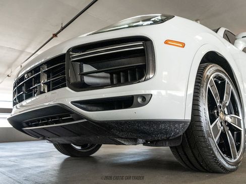 Used 2023 Porsche Cayenne Turbo AWD/4WD image 63