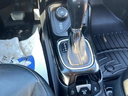 Certified 2018 Jeep Compass Limited w/ Navigation Group image 18