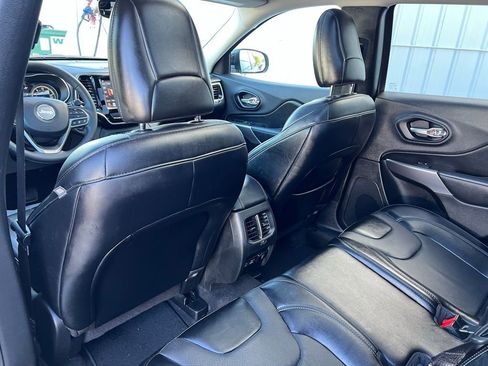 Used 2022 Jeep Cherokee Limited image 25