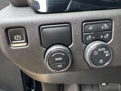 Used 2023 Chevrolet Silverado 1500 LT w/ Safety Package RWD image 7