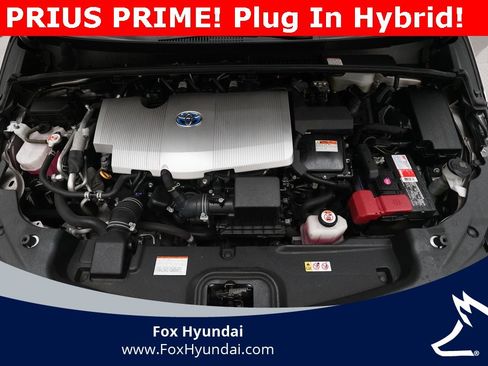 Used 2021 Toyota Prius Prime Limited w/ Carpet Mat Package (TMS) image 3