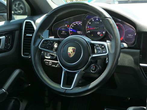 Used 2023 Porsche Cayenne S AWD/4WD image 26