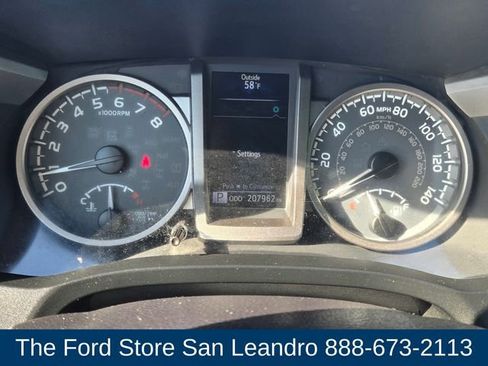 Used 2016 Toyota Tacoma SR5 image 20