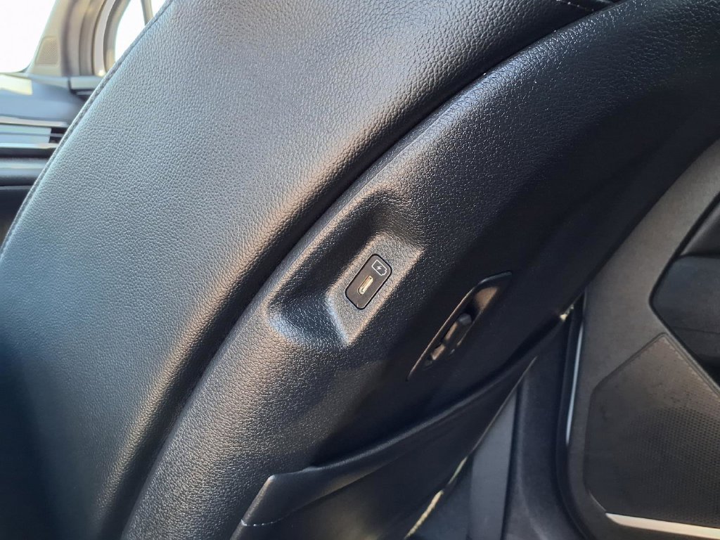 Certified 2025 Kia Sportage X-Pro AWD/4WD image 14