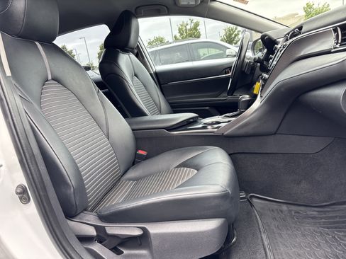 Used 2019 Toyota Camry SE FWD image 28