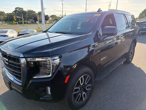 Used 2022 GMC Yukon AT4 w/ Technology Package AWD/4WD image 6