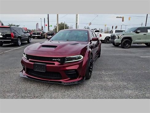 Used 2022 Dodge Charger SRT Hellcat w/ Harman/Kardon Audio Group image 17
