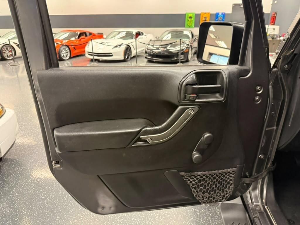Used 2017 Jeep Wrangler Unlimited Sport AWD/4WD image 10