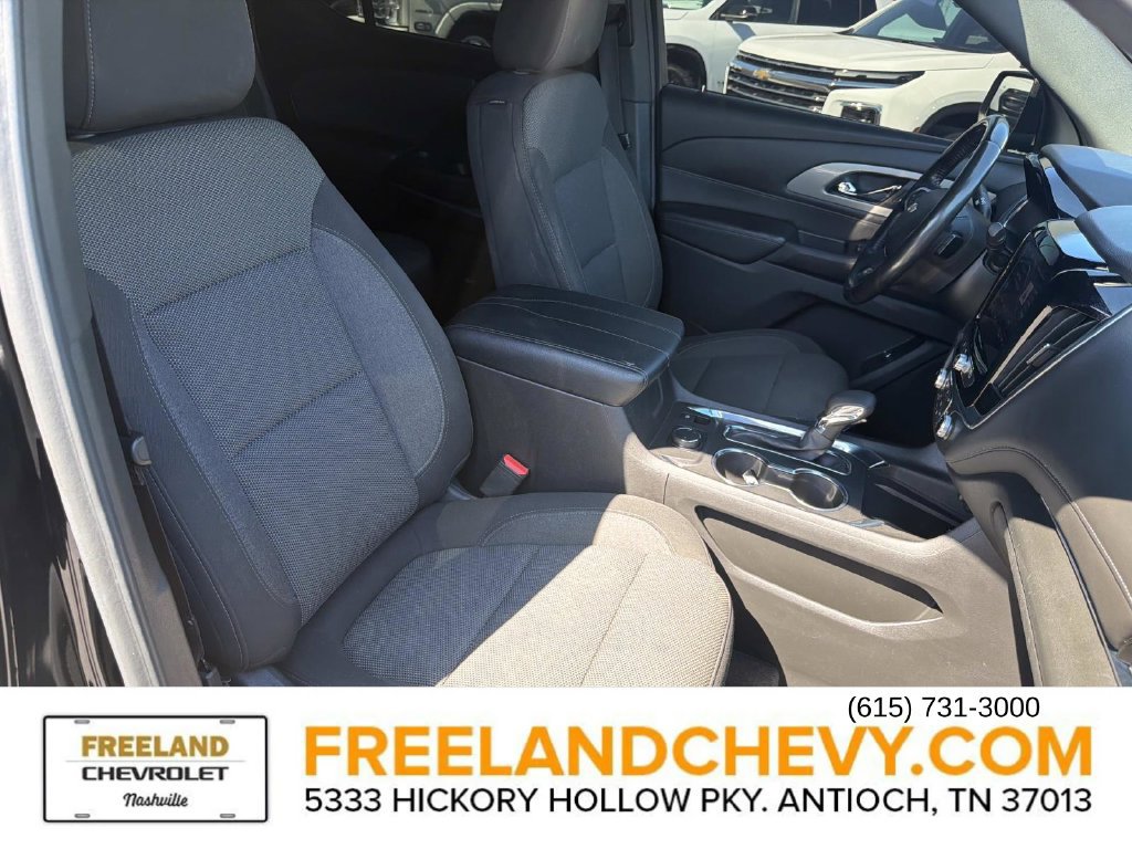 Used 2022 Chevrolet Traverse LT FWD image 26