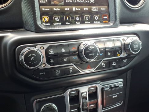 Used 2021 Jeep Gladiator Overland AWD/4WD image 25