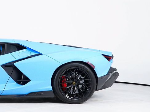 Used 2024 Lamborghini Revuelto AWD/4WD image 13