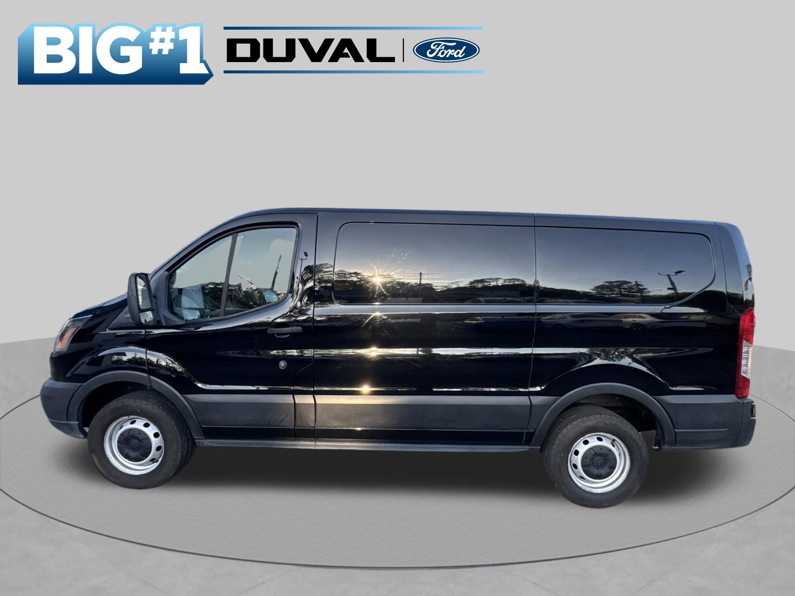 Used 2019 Ford Transit 250 130 Low Roof RWD image 6