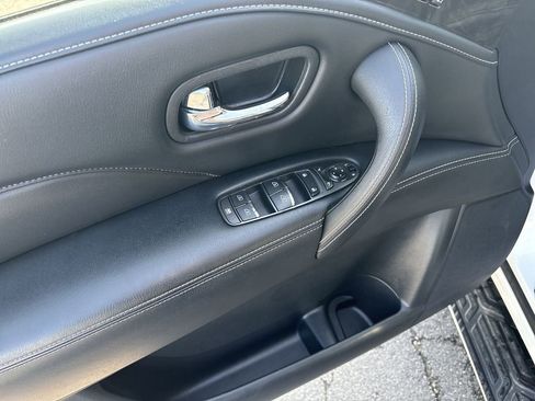 Used 2023 INFINITI QX80 Luxe w/ Cargo Package image 15