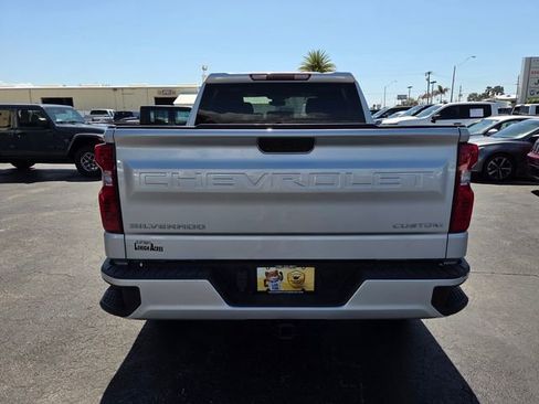 Used 2022 Chevrolet Silverado 1500 Custom image 9