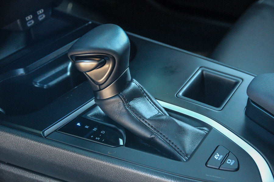 Certified 2024 Lexus UX 250h FWD image 21