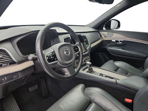 Used 2020 Volvo XC90 T6 Inscription w/ Protection Package Premier image 11