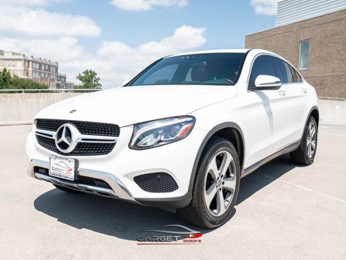 Used 2018 Mercedes-Benz GLC 300 4MATIC Coupe image 3