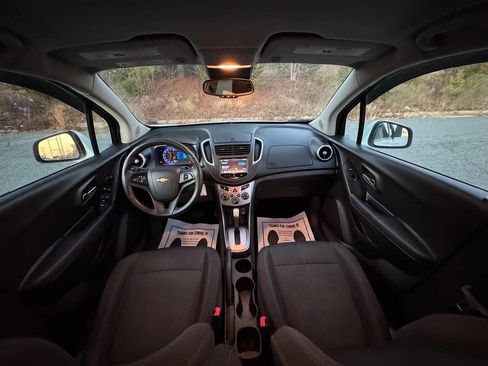 Used 2016 Chevrolet Trax LT image 18