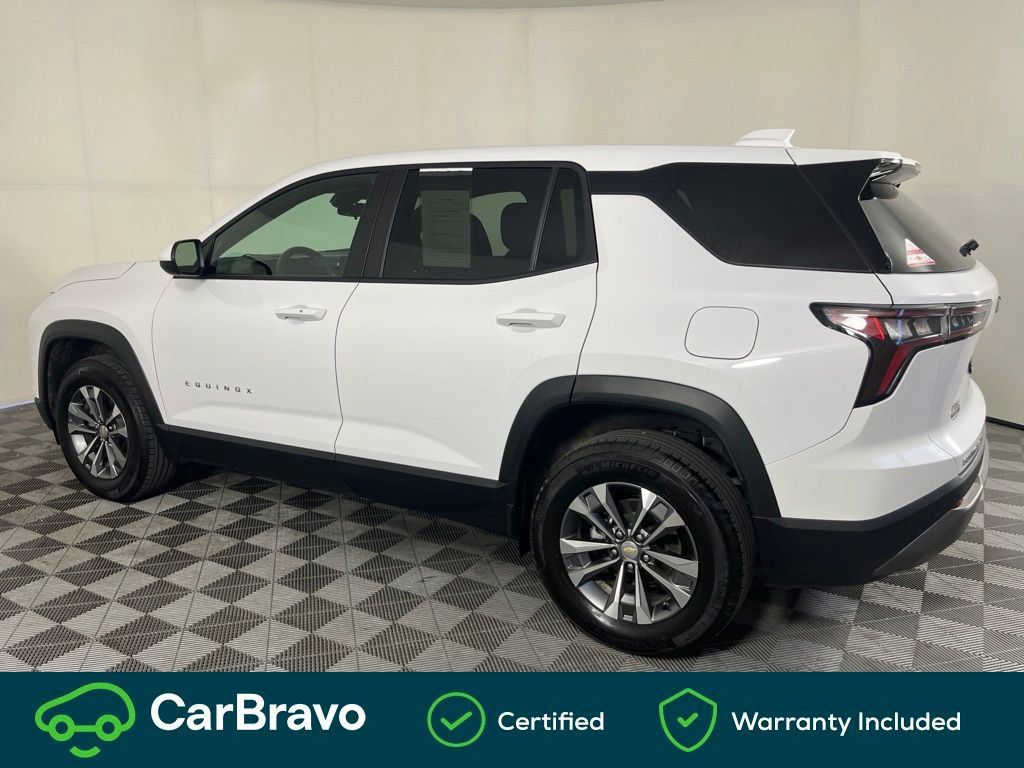Used 2026 Chevrolet Equinox LT AWD/4WD image 10