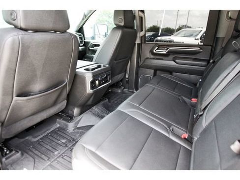 Used 2024 GMC Sierra 2500 SLT w/ Texas SLT Premium Package AWD/4WD image 11