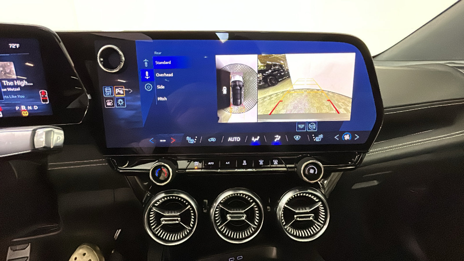 Used 2024 Chevrolet Blazer EV LT AWD/4WD image 28