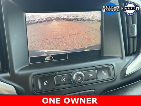 Used 2024 GMC Terrain SLE w/ Driver Convenience Package image 17