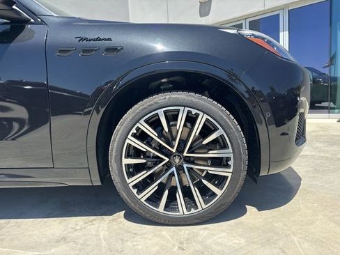 New 2025 Maserati Grecale Modena image 9