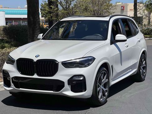 Used 2019 BMW X5 xDrive50i w/ M Sport Package AWD/4WD image 37