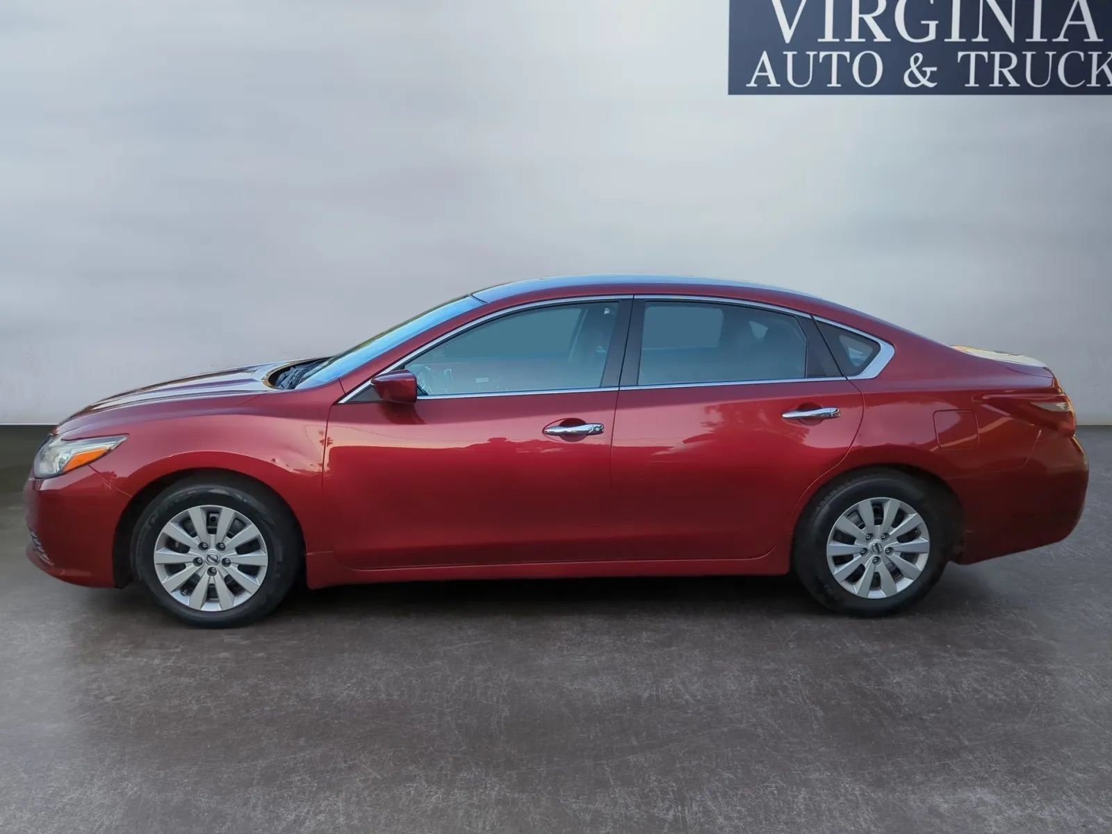 Used 2018 Nissan Altima 2.5 S FWD image 2