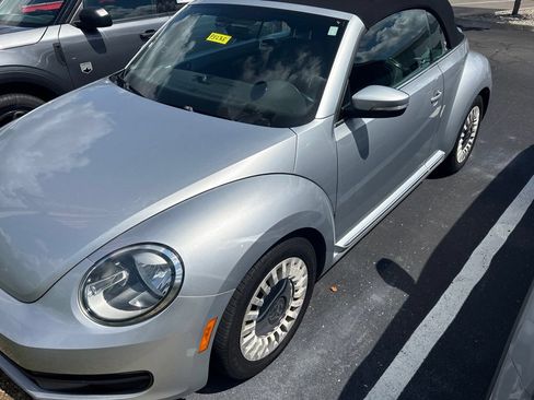 Used 2013 Volkswagen Beetle 2.5 FWD image 1